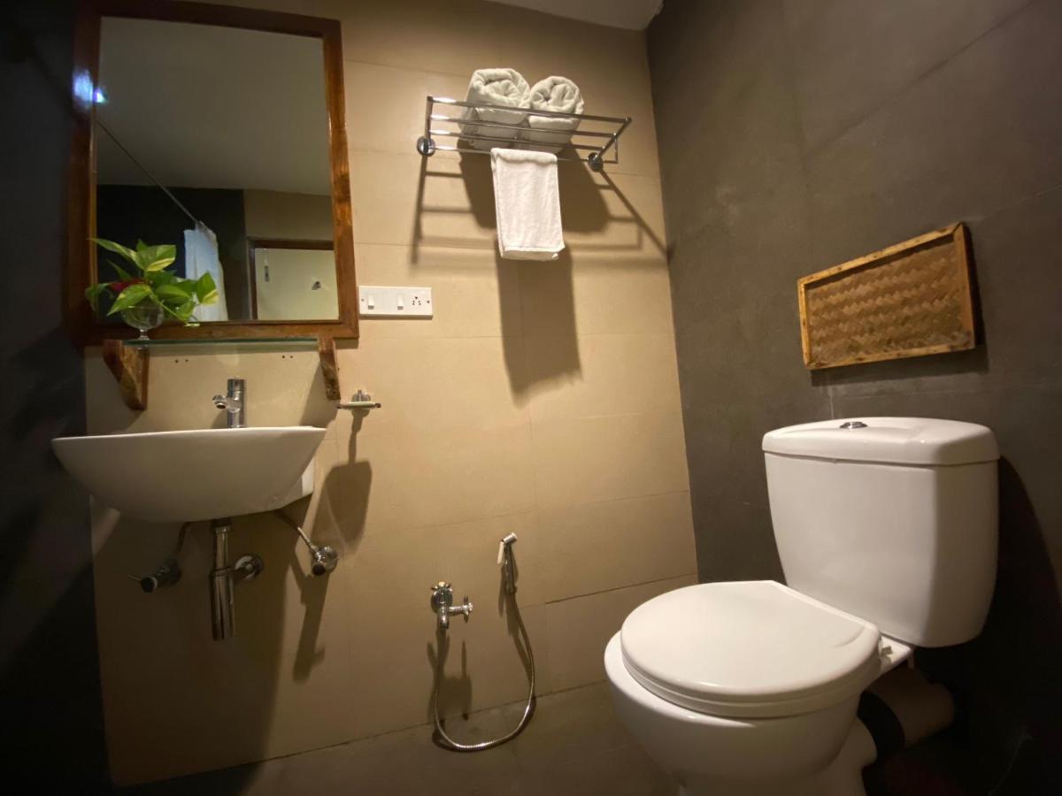 Wild Orchid Hotel Kala Pathar Beach Екстериор снимка