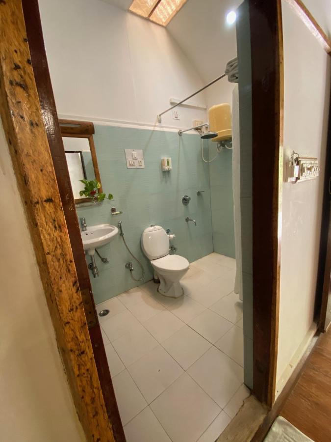 Wild Orchid Hotel Kala Pathar Beach Екстериор снимка