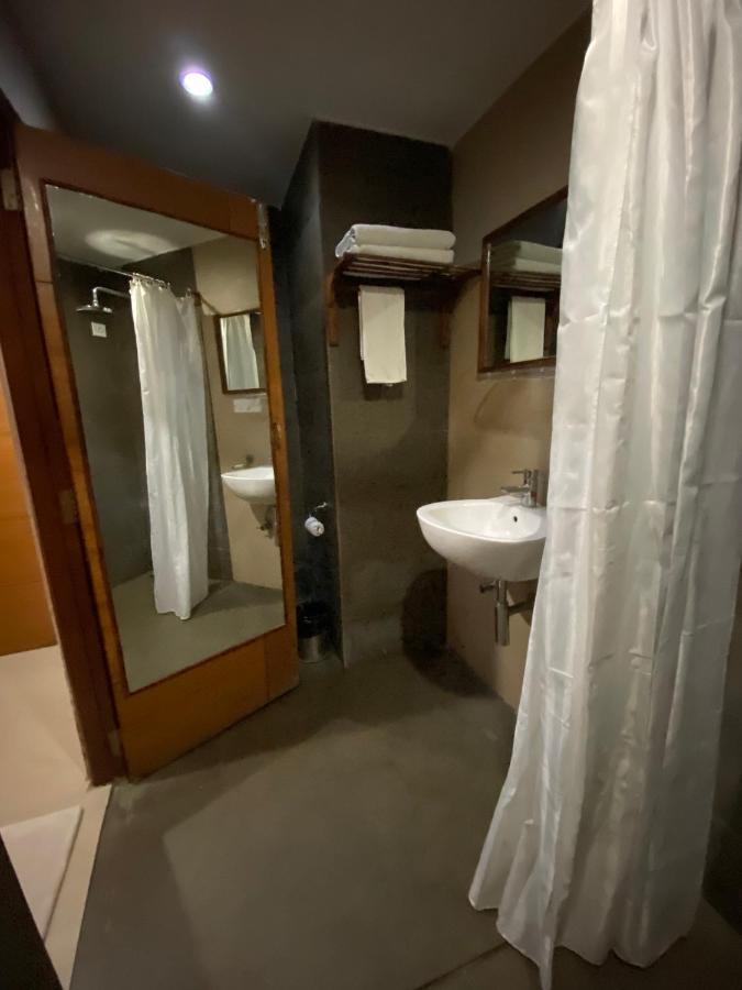 Wild Orchid Hotel Kala Pathar Beach Екстериор снимка