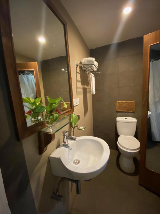Wild Orchid Hotel Kala Pathar Beach Екстериор снимка