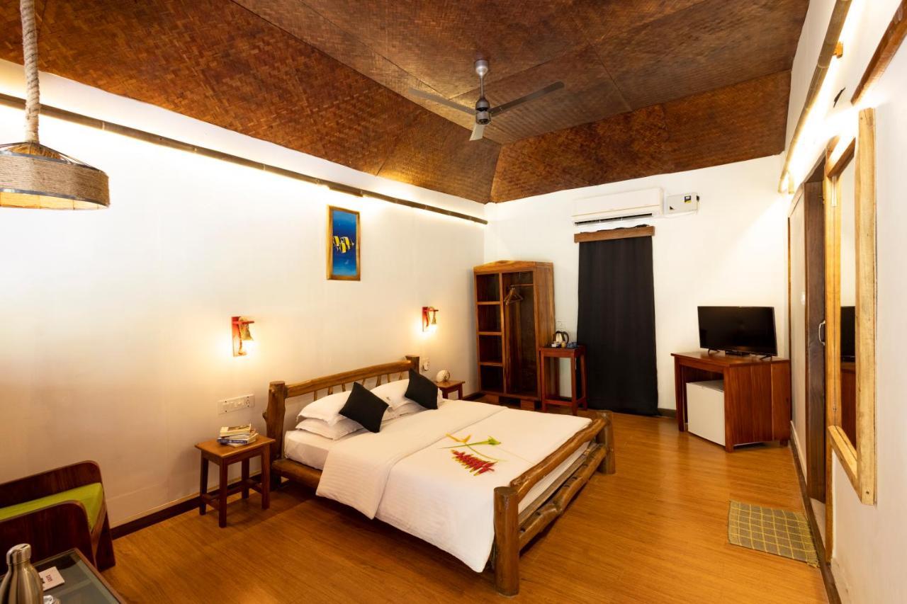 Wild Orchid Hotel Kala Pathar Beach Екстериор снимка