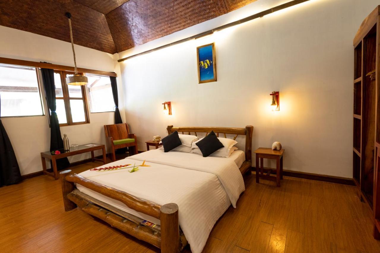 Wild Orchid Hotel Kala Pathar Beach Екстериор снимка